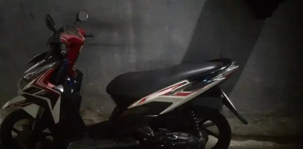 Vario CBS Karbu 2012 wrna merah putih