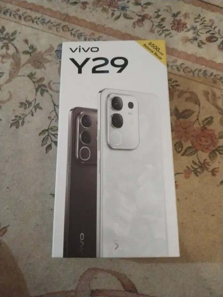 Vivo Y29 White 8/128 gb