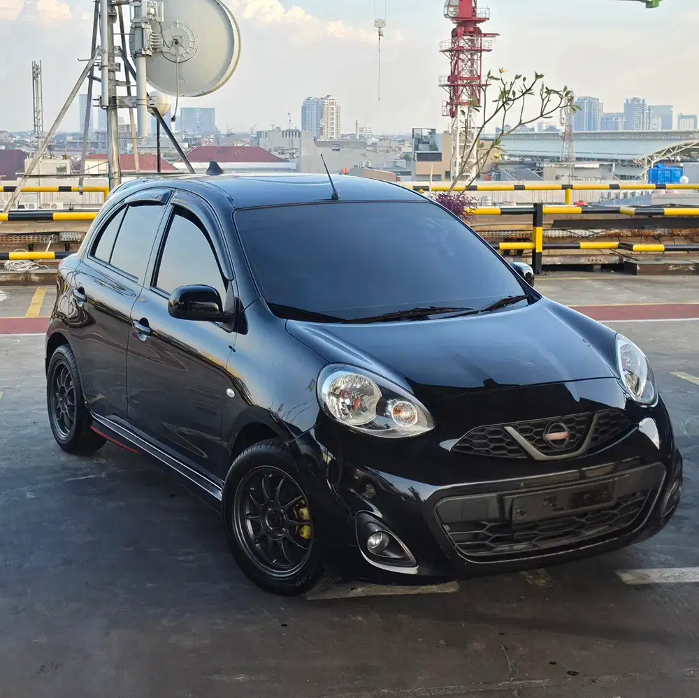 Nissan March 2015 Bensin