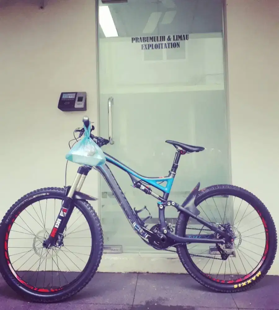 Sepeda MTB specialized jumper not giant