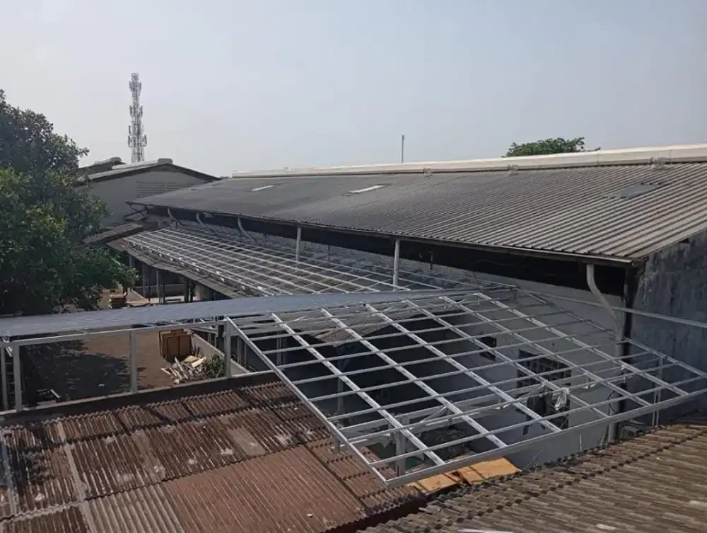 Perbaikan atap bocor, renovasi dll