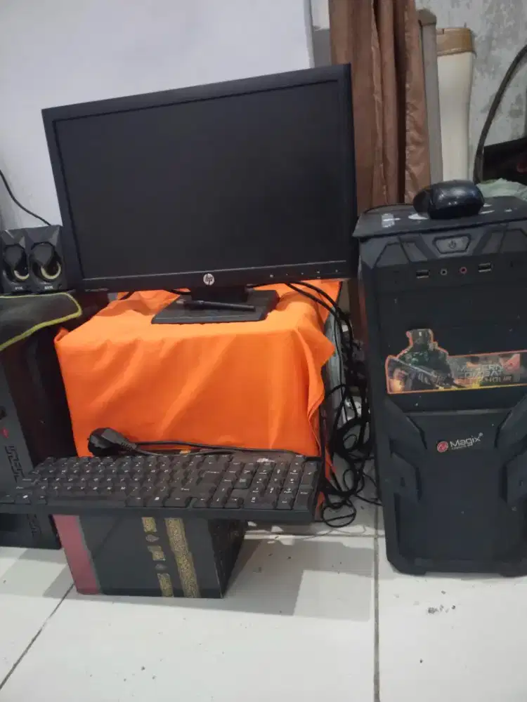 Sepaket komputer cpu& monitor core i5 generasi 4