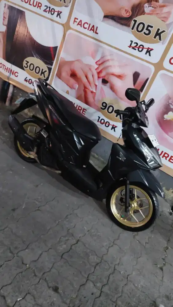 Vario 150 tahun 2017 body mulus mesin alus ss lengkap pajak hidup