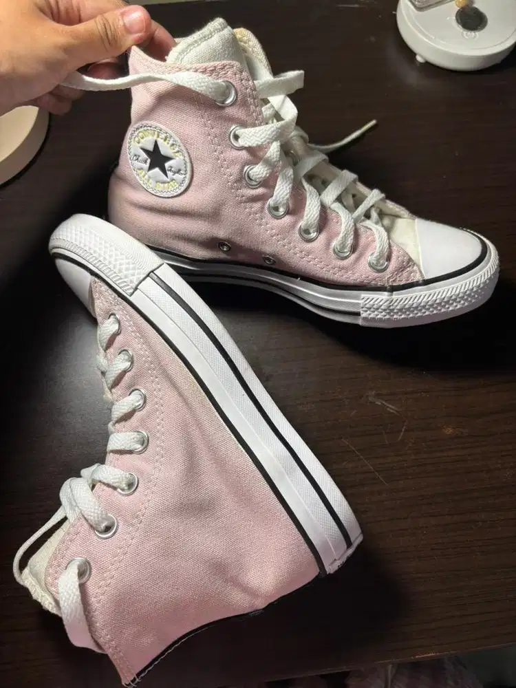 Converse sepatu