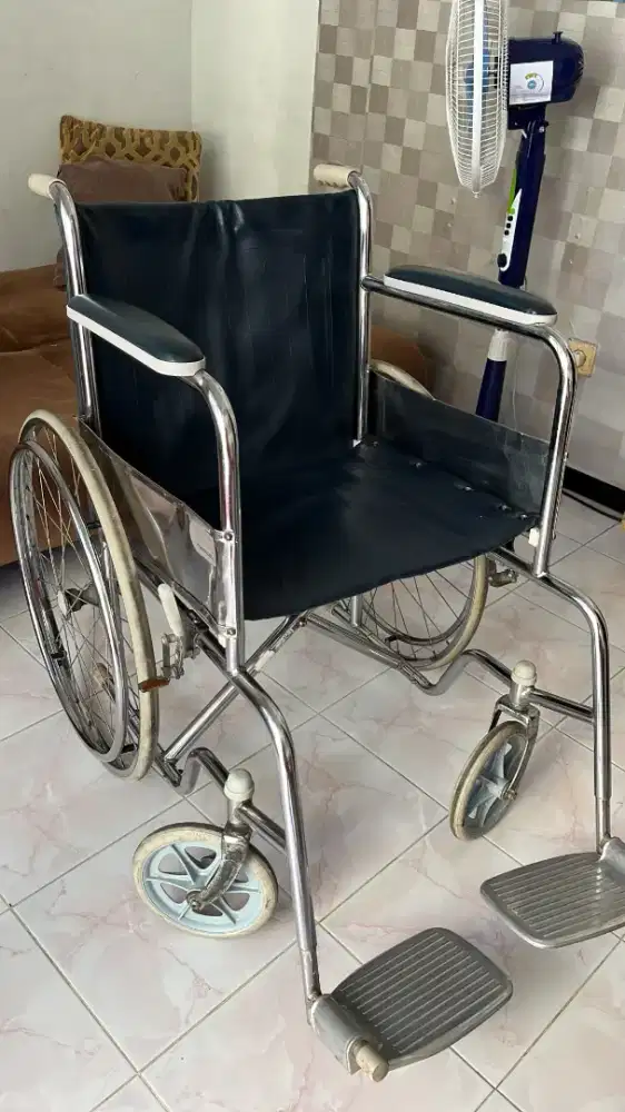 Kursi roda gea medical