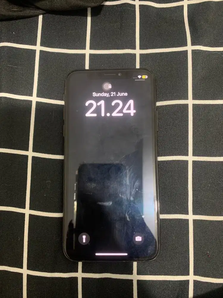Iphone x 64gb hitam