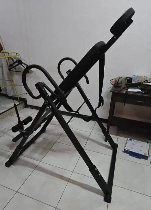dijual meja inversi velomax terapi tulang belakang saraf terjepit
