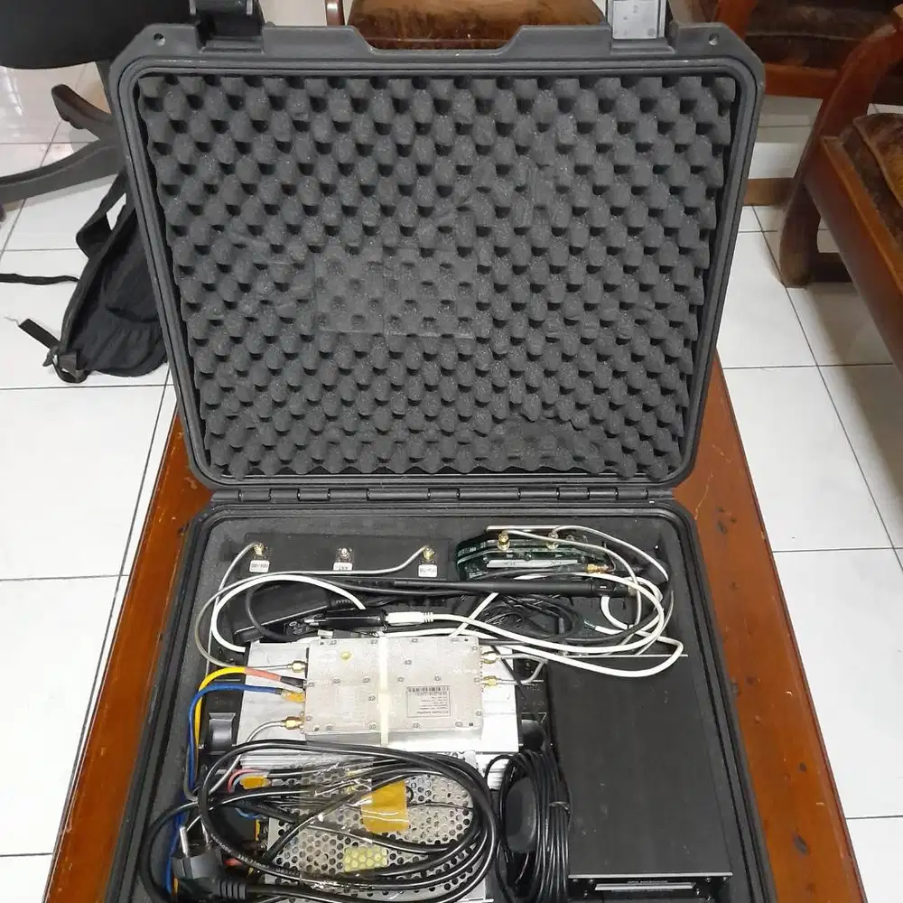 LimeSDR (LF+ Package + GPSDO + Duplexer + Power + tas)