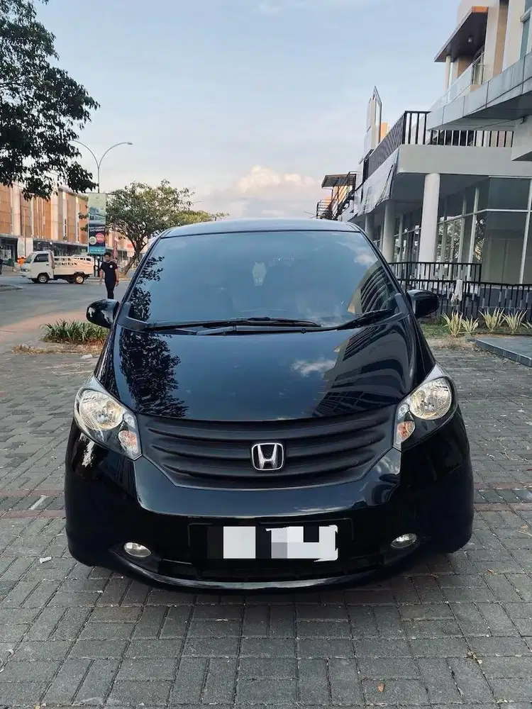 Honda Freed SD A/T Tahun 2012 Warna Hitam