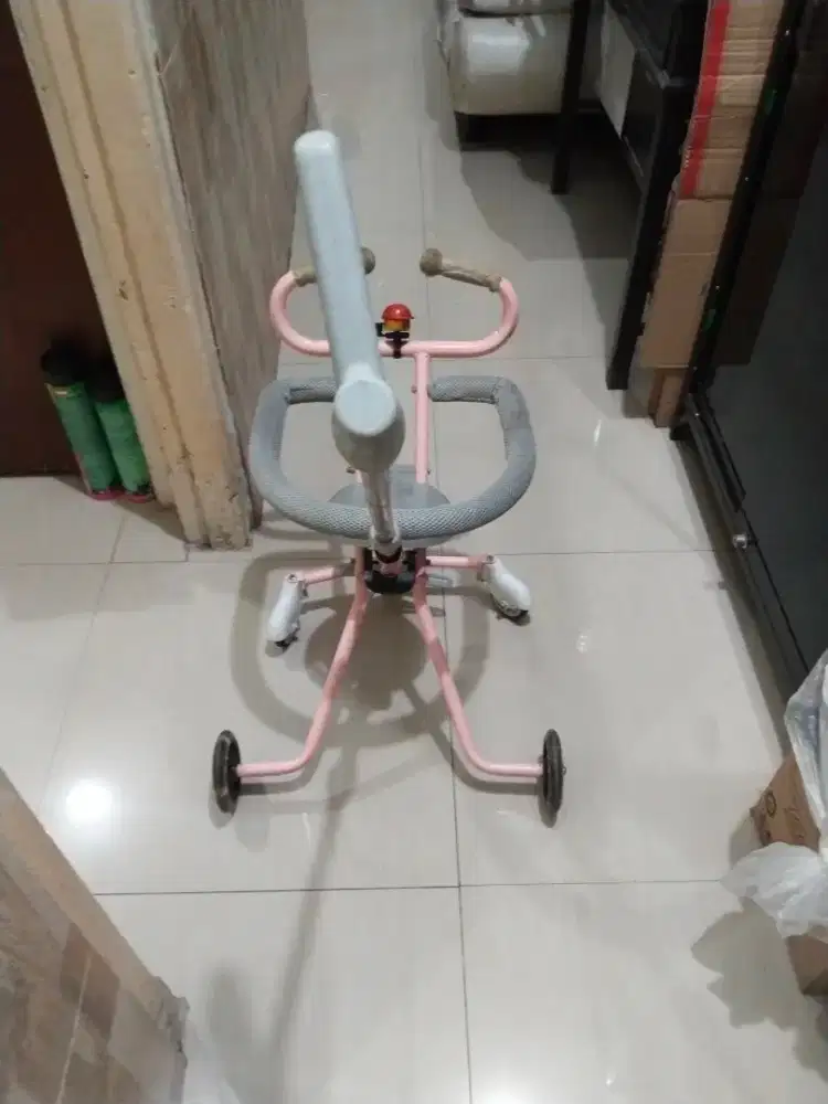 Stroller 3roda warna pink mulus siap pakai