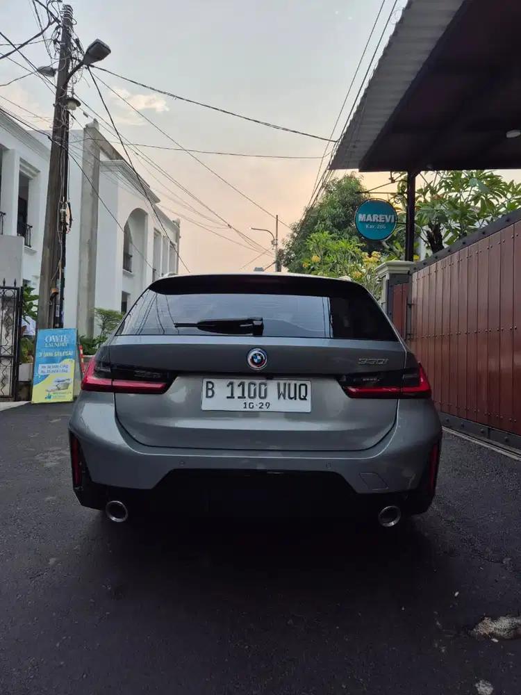 BMW 330i 2024 Bensin