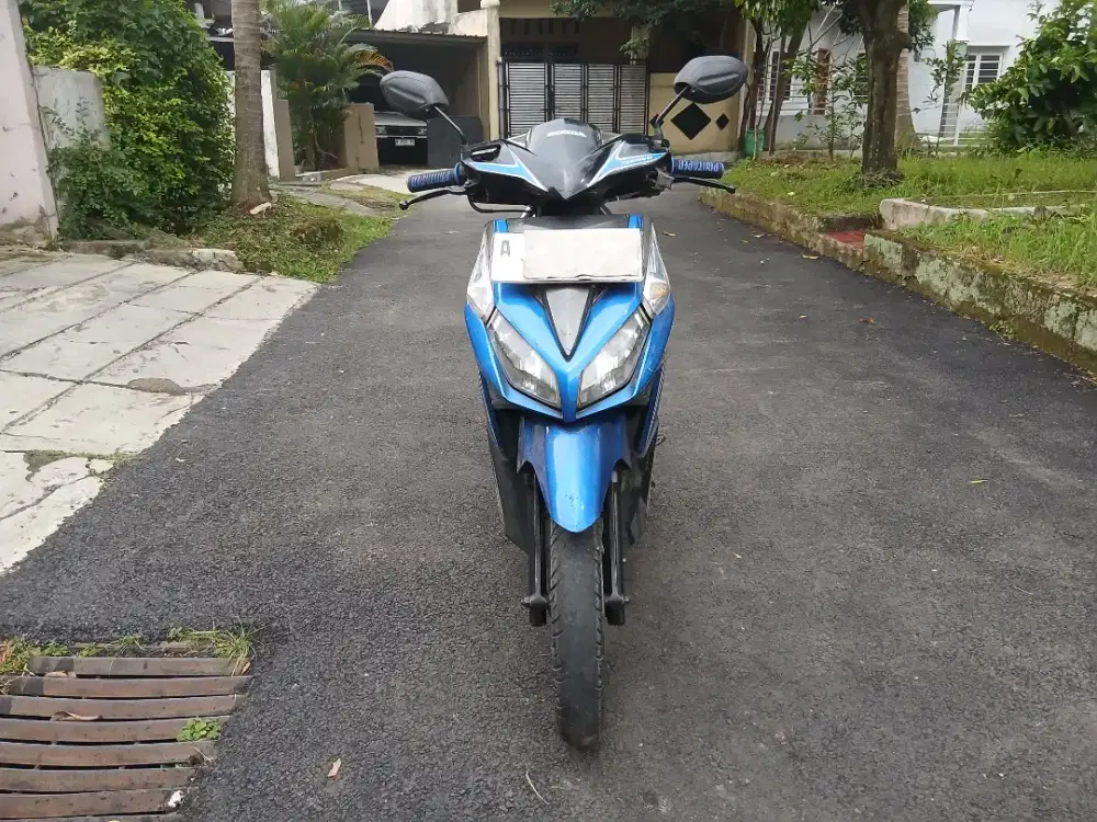 Bismillahirrahmanirrahim dijual BU CEPAT Motor Honda Vario Techno 2011