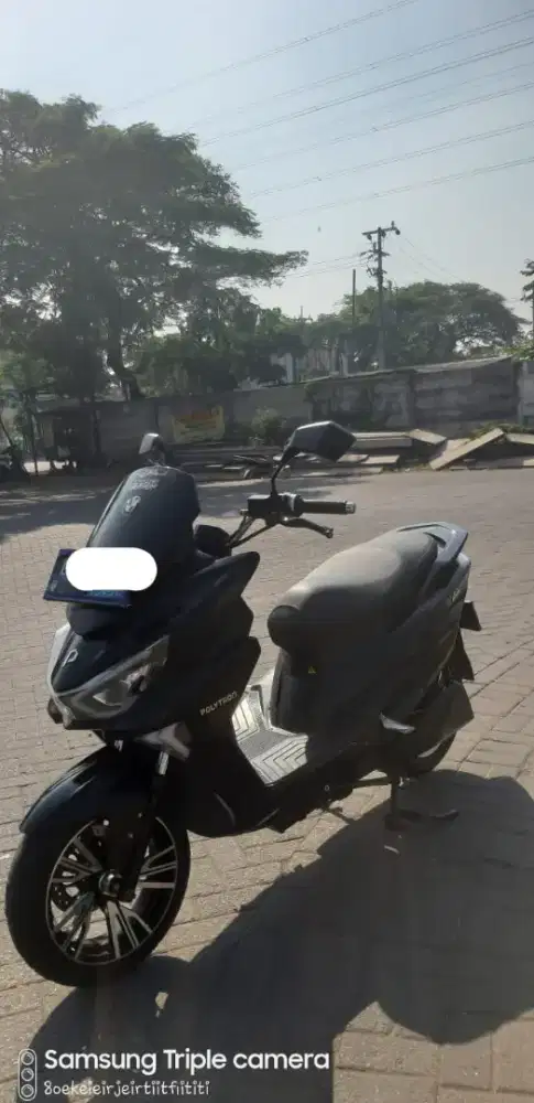 Jual Cepat Polytron Fox-R Motor Listrik Mulus Baterai Sehat Siap Pakai