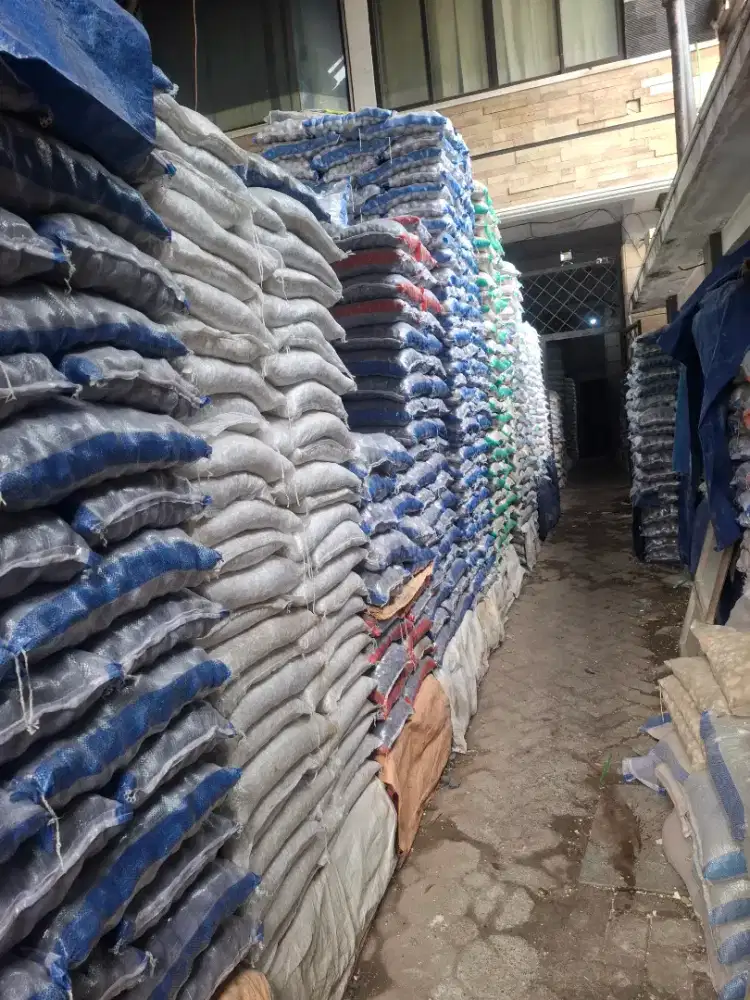 Batu koral ampar untuk taman