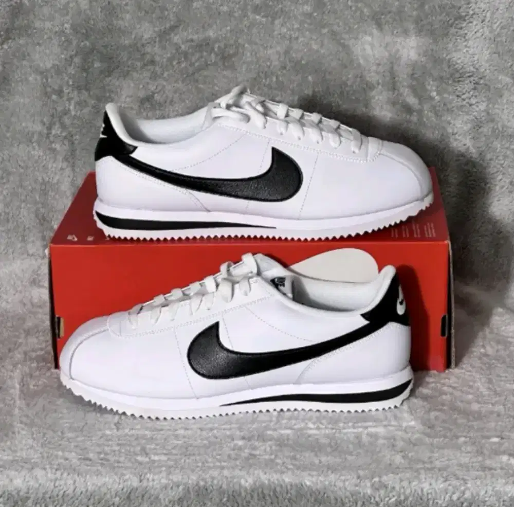 Nike Cortez White Black