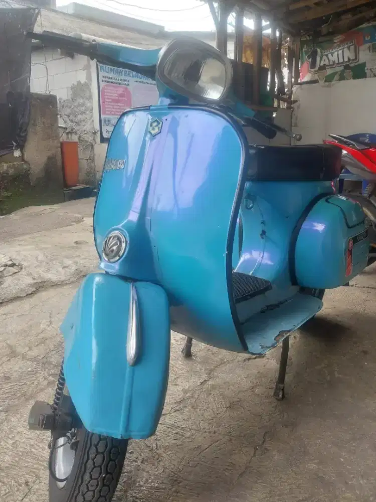 Bajaj Deluxe 1981