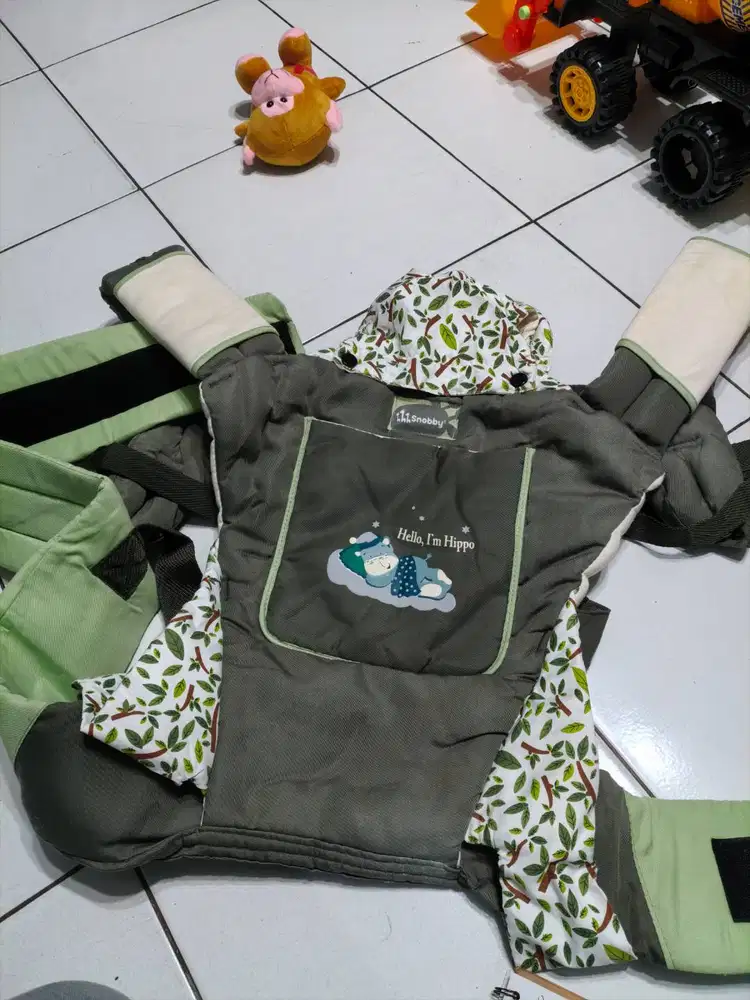 Gendongan Baby Warna Hjau Merek Snooby