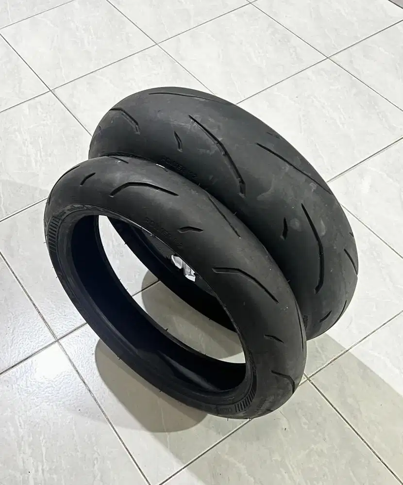 Ban Moge Michelin Power GP2 120/70 180/55 depan belakang 2024 no minus