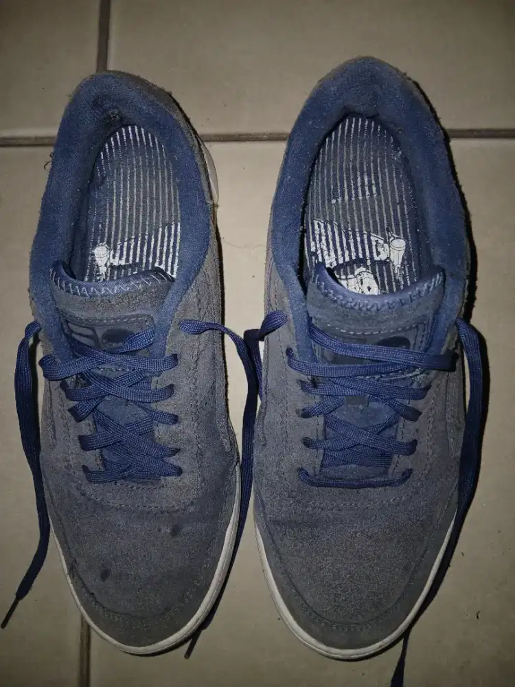 Sepatu Fila x Vespa original - navy blue. Bisa nego !!