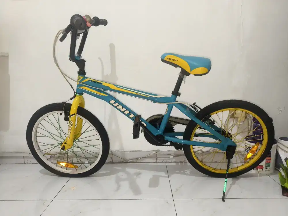 Sepeda remaja 20 inch United BMX