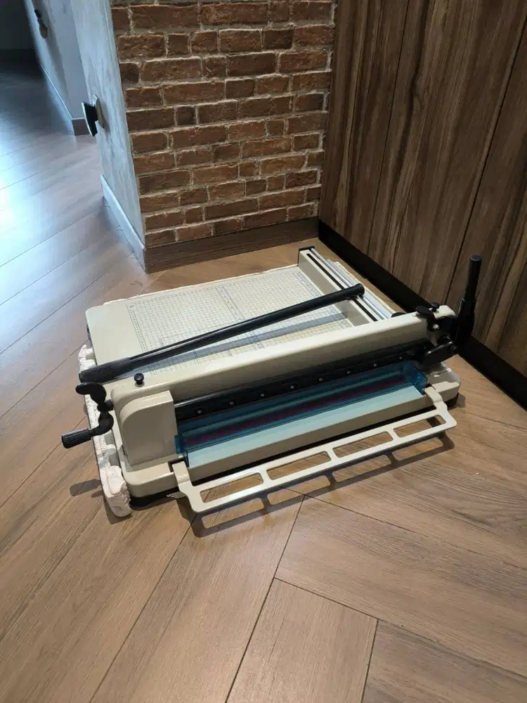 Paper Cutter A3 Alat Mesin Pemotong kertas HVS