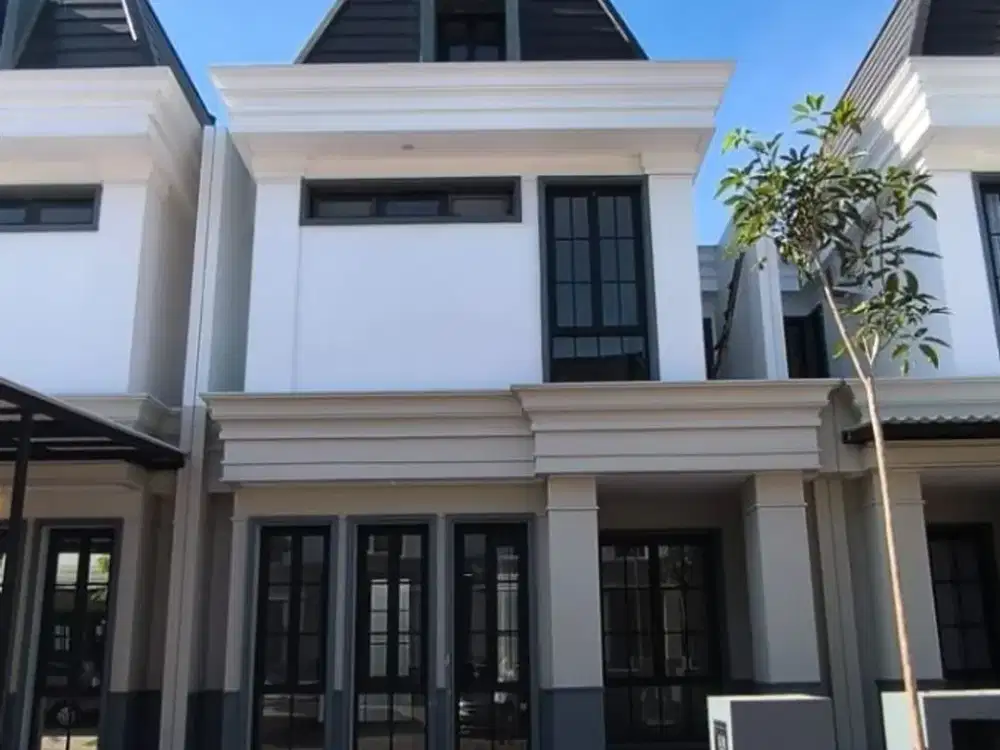 Rumah siap huni di cluster White House, Dian Istana, Surabaya Barat