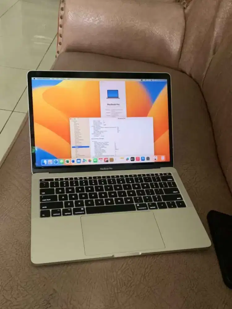 MacBook Pro 2017 Retina Jernih