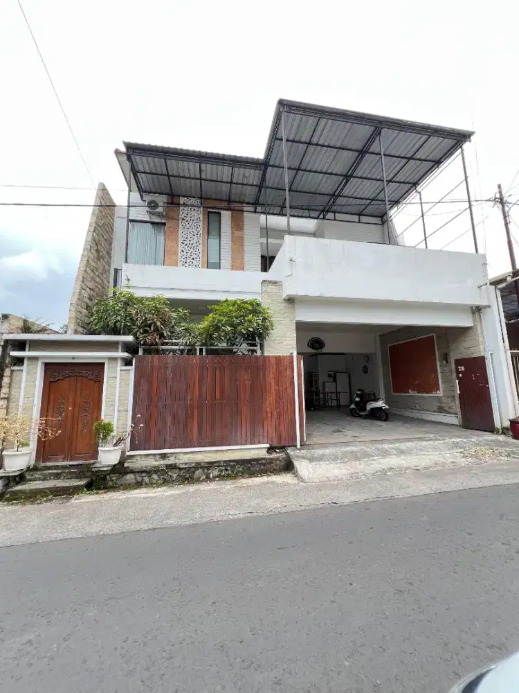 Villa Cantik Semi Furnished Junrejo Batu