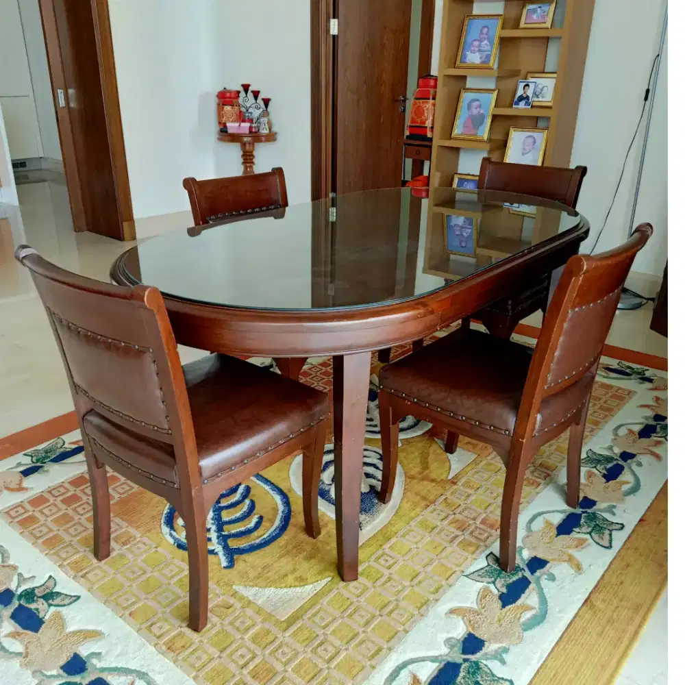 SET MEJA MAKAN KAYU SOLID 4 KURSI