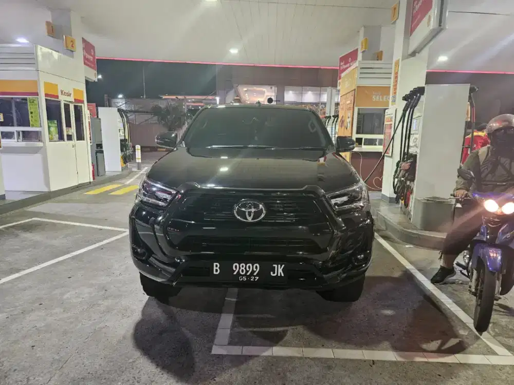 HILUX 2022 HITAM MULUS SEDIKIT MODIFIKASI