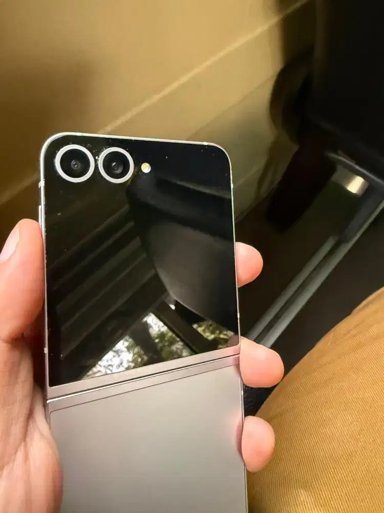 Samsung galaxy flip 6