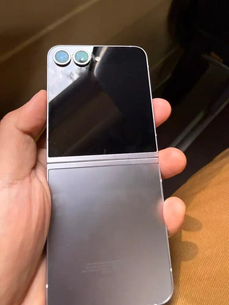 Samsung galaxy flip 6