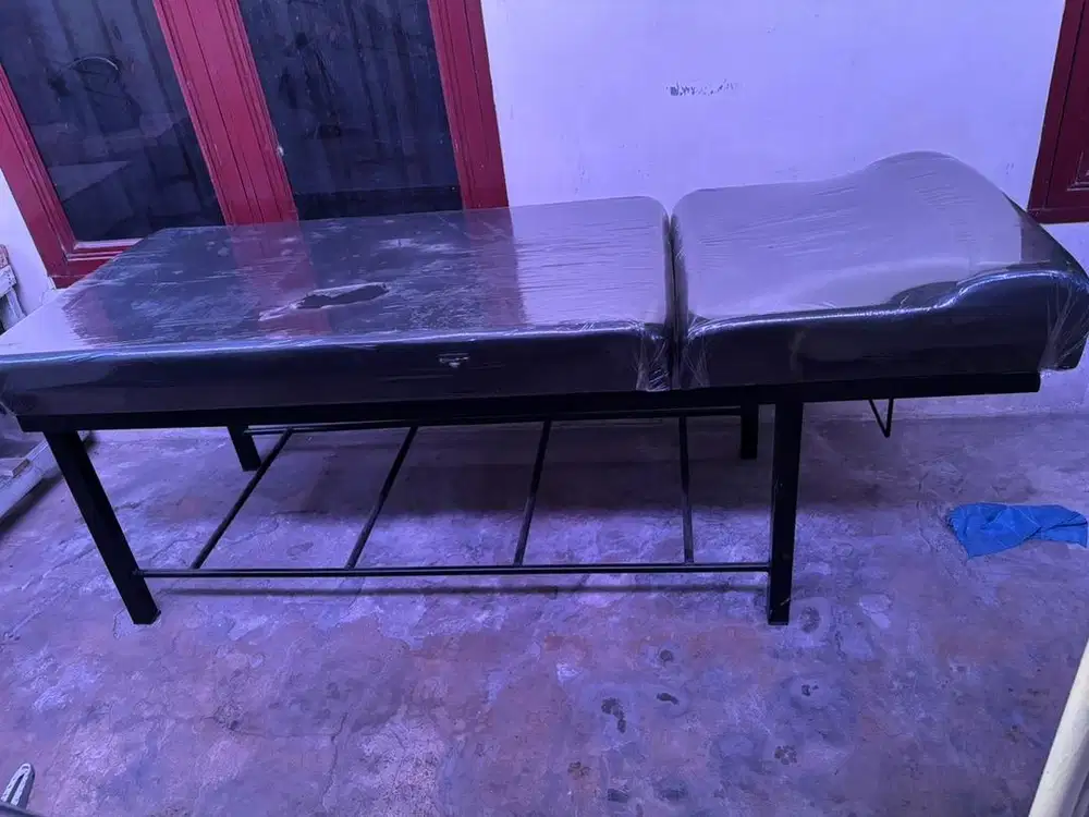 TEMPAT TIDUR SALON