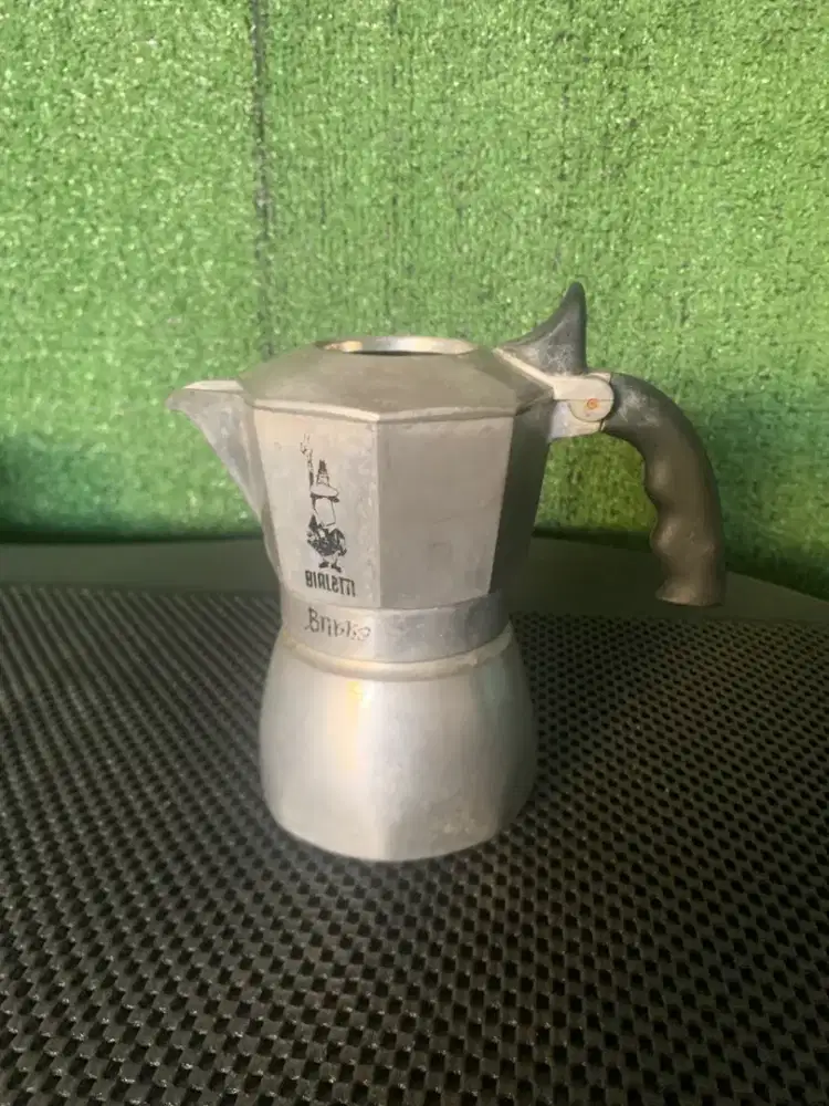 Bialetti Brikka Moka Pot