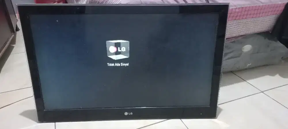 Jual TV LED bekas LG masih hidup tanpa kotak