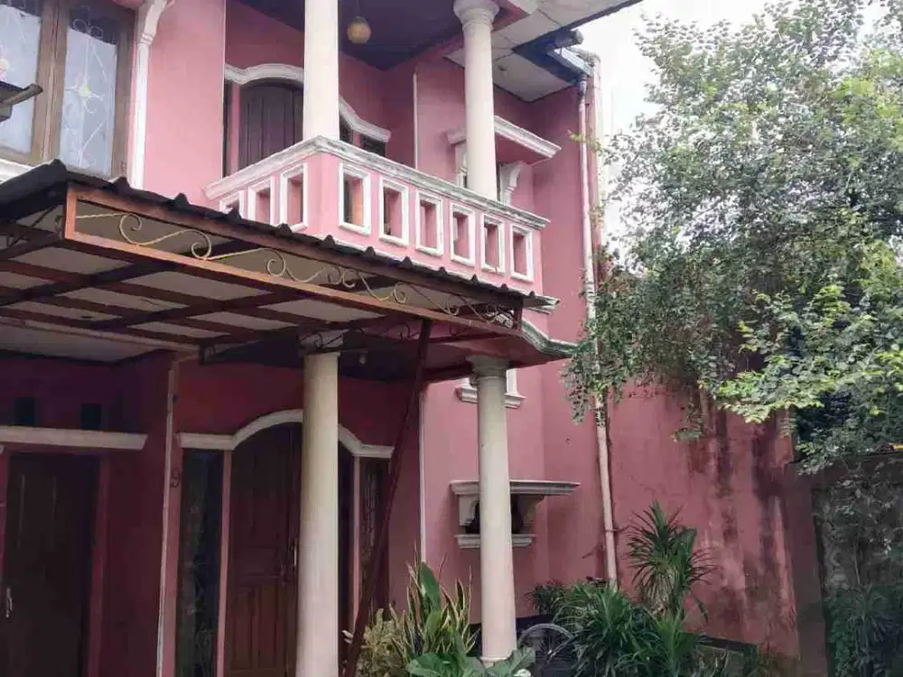 Dijual cepat rumah 2 lantai