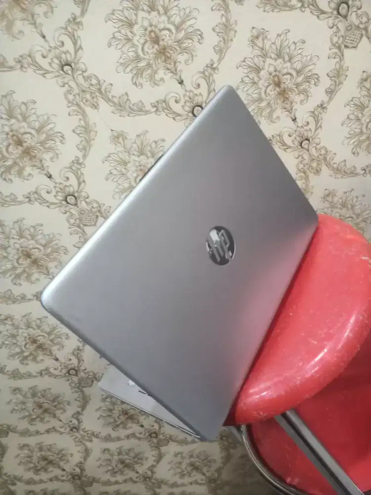 Lactop hp 14s-cf0 ram 8 HDD 1tb minus sperti d foto yg lain ny normal