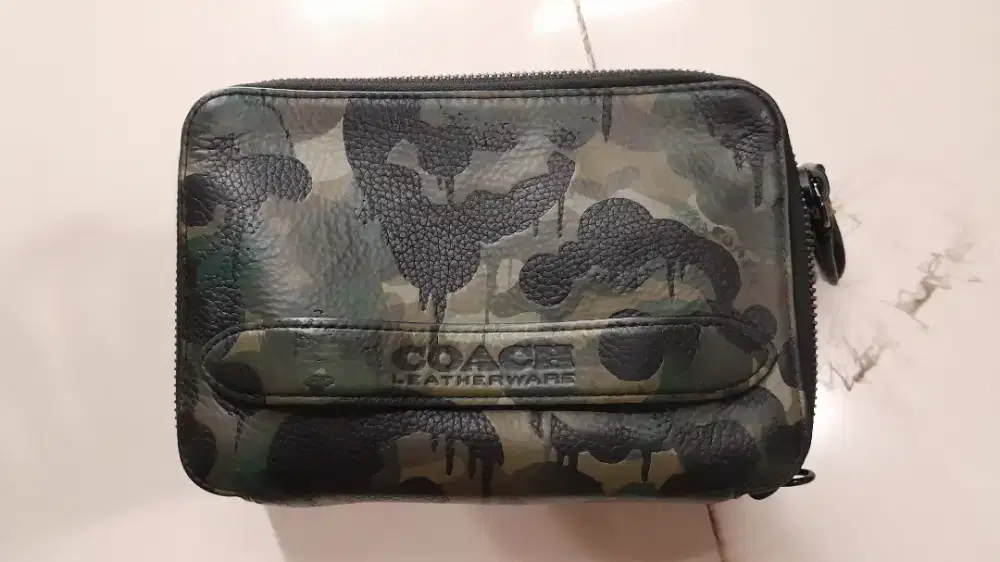 Couch pouch limited