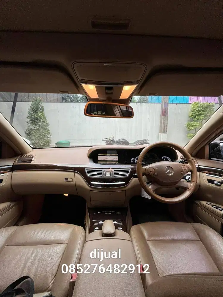 Jual mobil Mercedes Benz S 300L AT AT