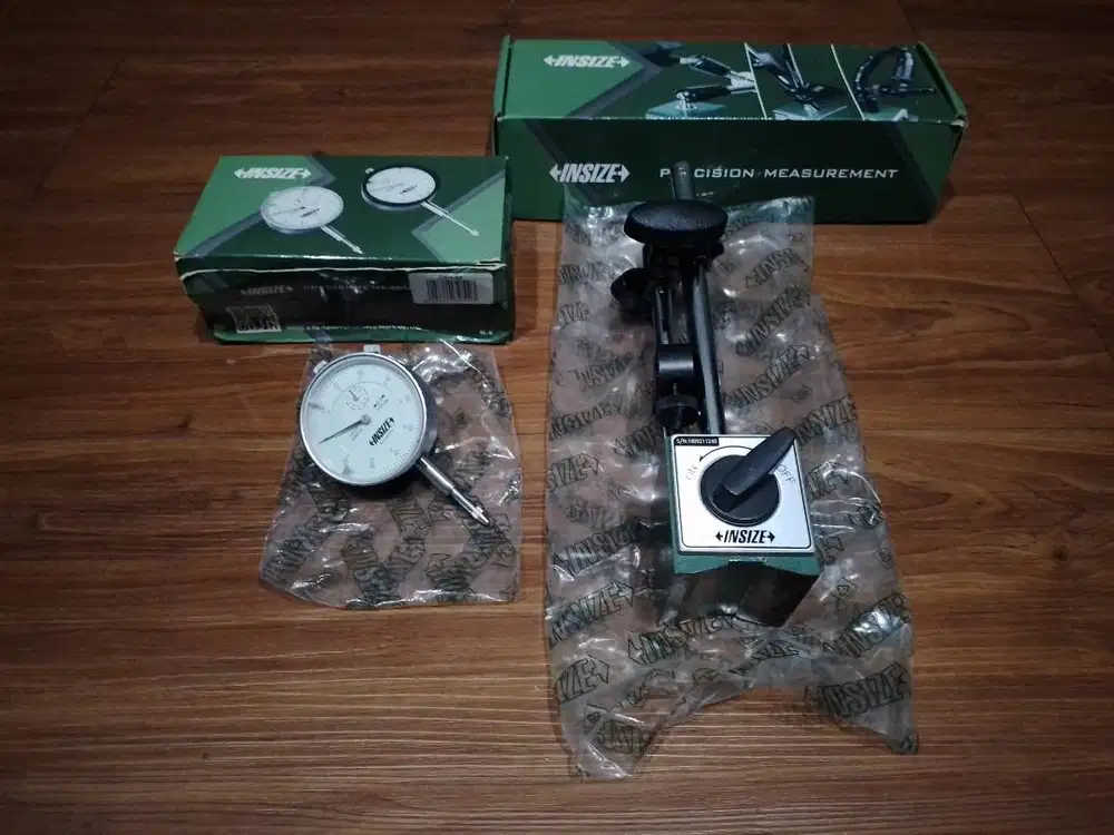 INSIZE - Dial Indicator 2301-10 & Magnetic Stand 6201-60