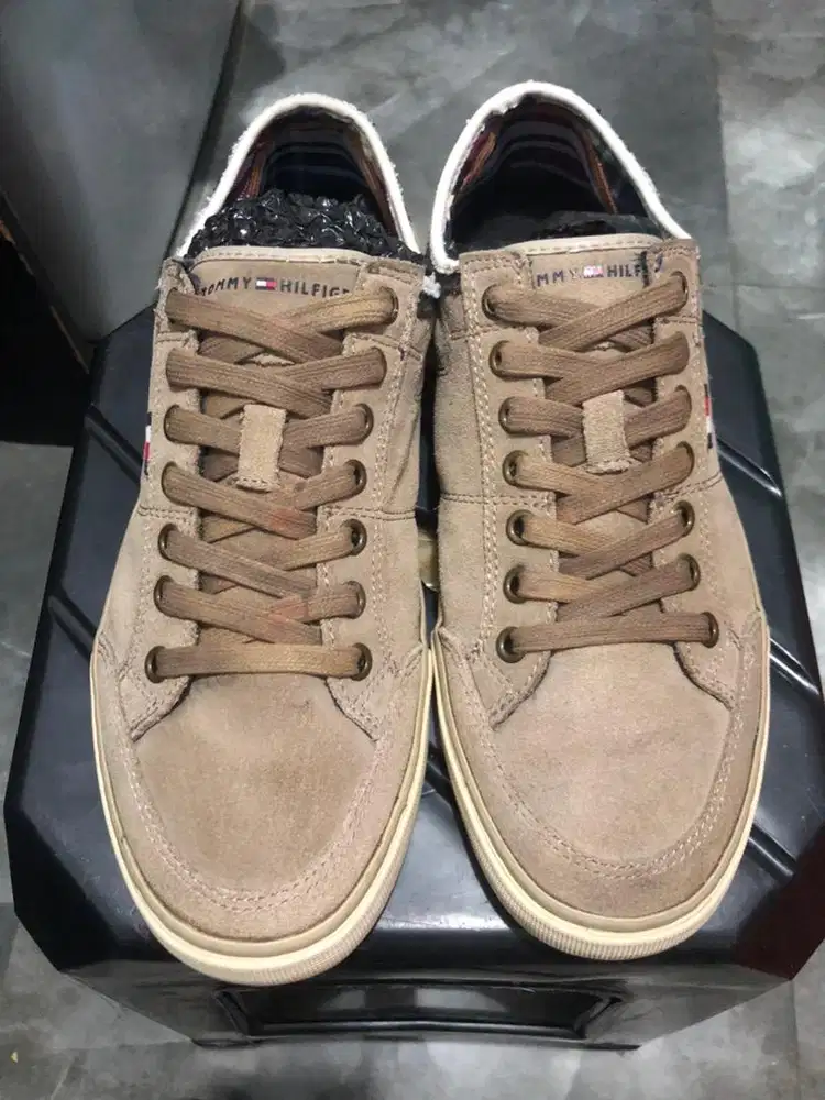 Tommy hilfiger size 41/42