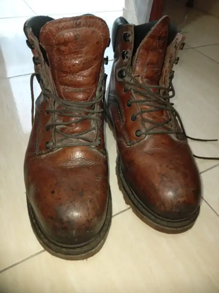 Sepatu safety kulit asli