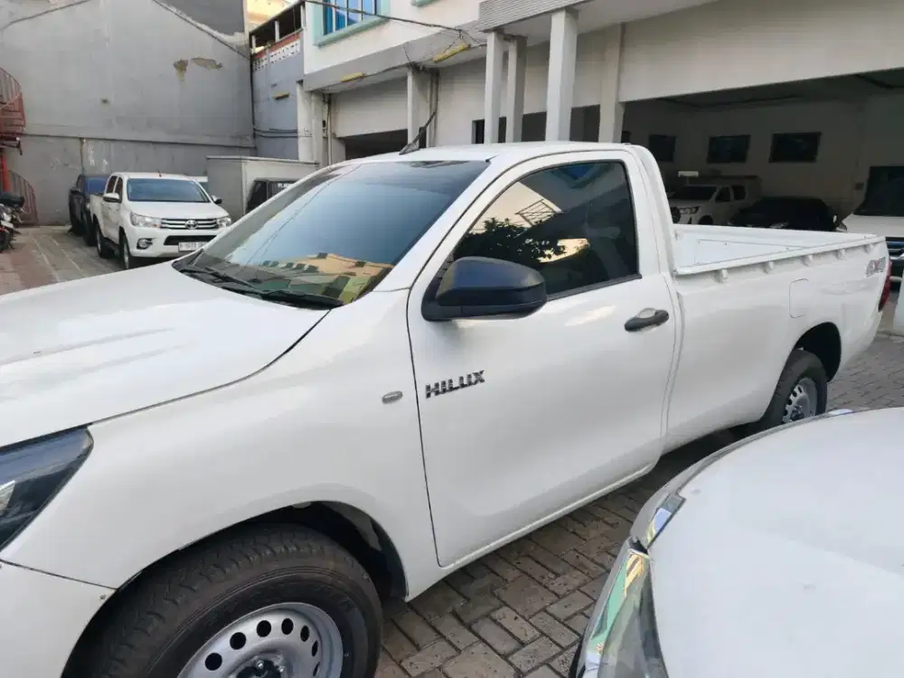 TOYOTA HILUX SC SINGLE CABIN 2.4LM/T 4X4 2024NIK 2023 KM 45RB ISTIMEWA