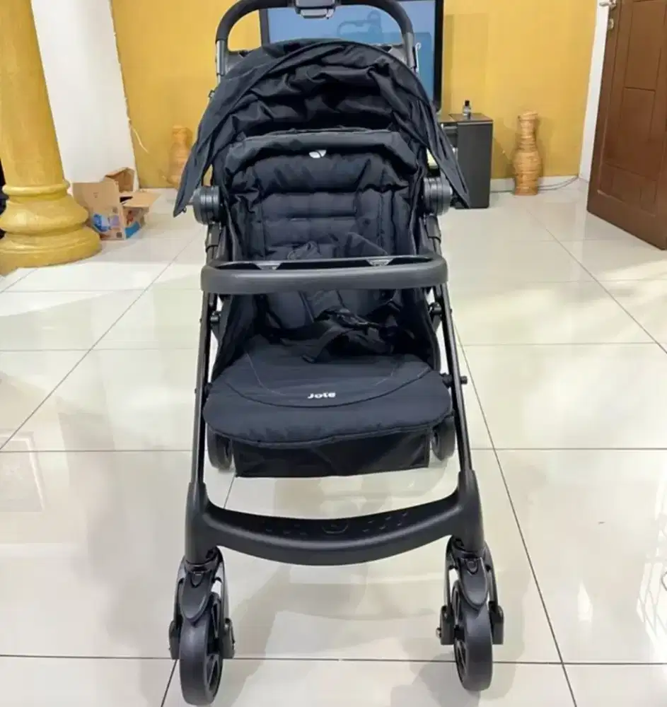 Joie stroller Meet Muze + Car seat