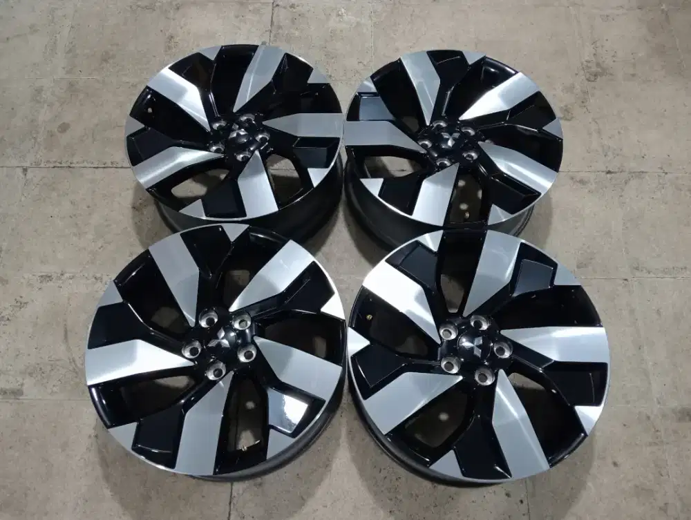 Velg OEM Mitsubishi Destinator R18 PCD 5X114 (Baru Turun Dealer)