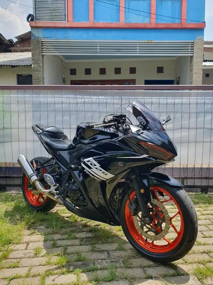 YAMAHA R25 2014