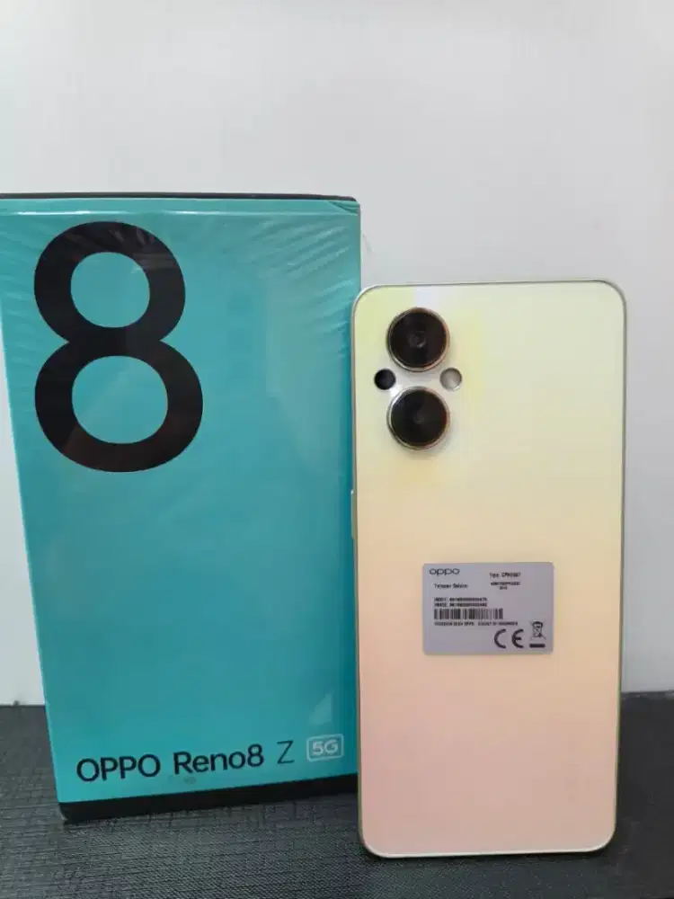OPPO reno 8Z 5G 8/256 NFC