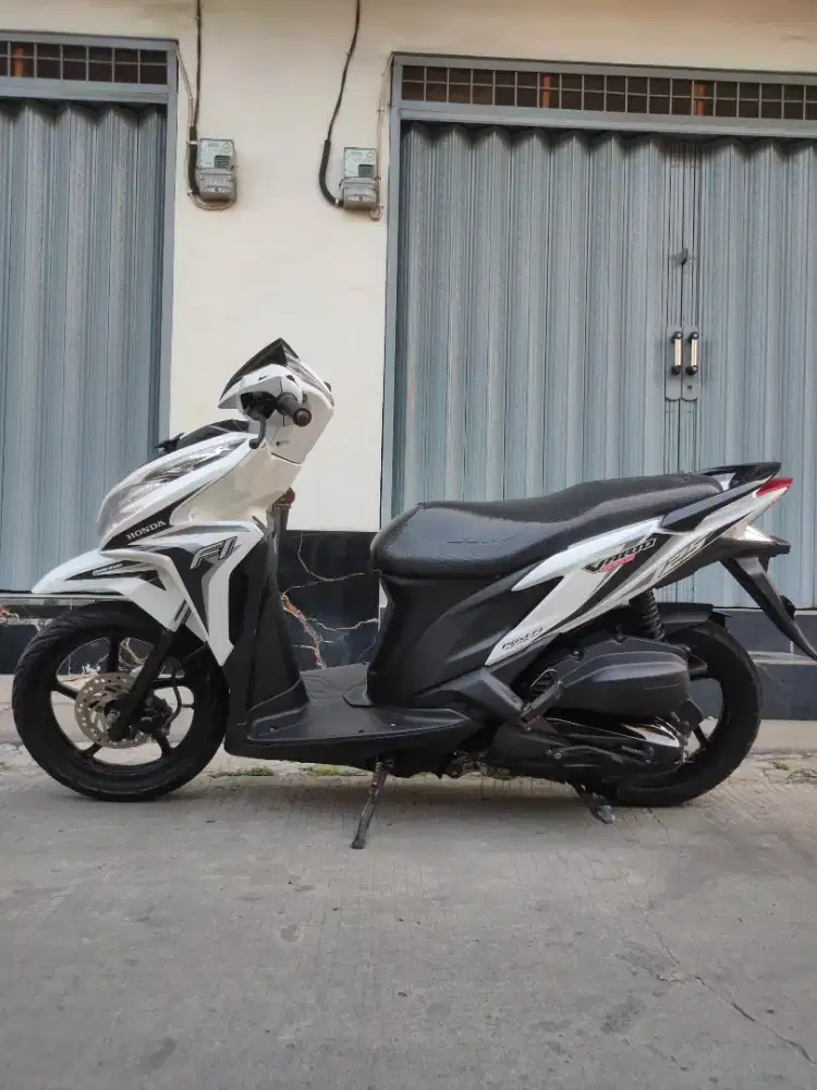 Vario 125 KZR Putih