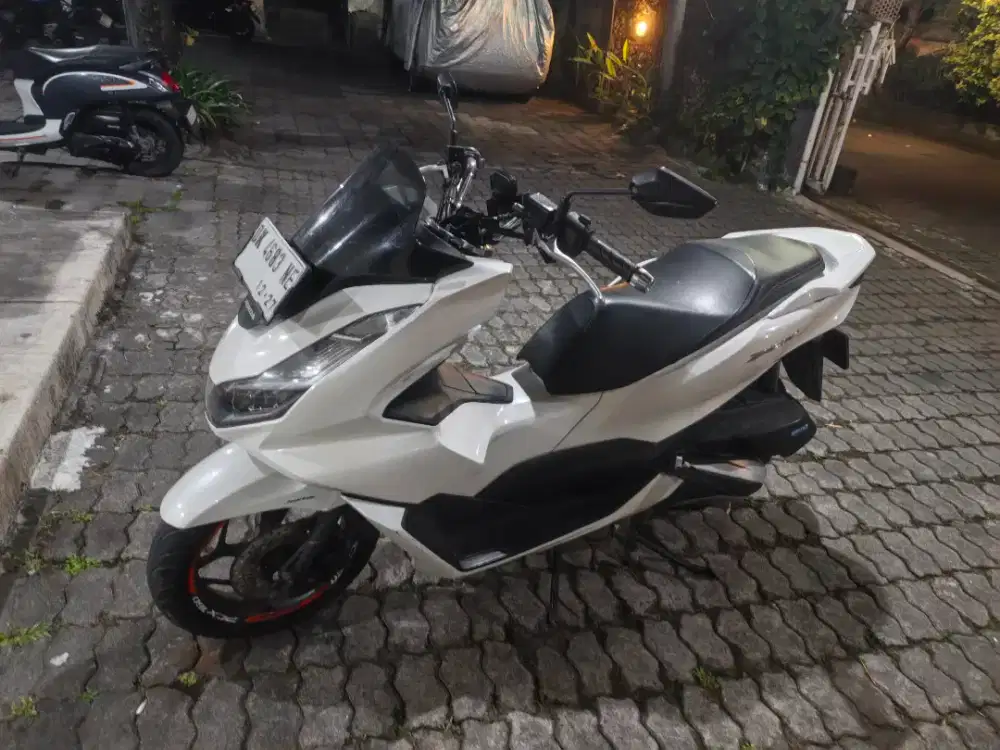 Honda PCX 160 cc tahun 2022 akhir