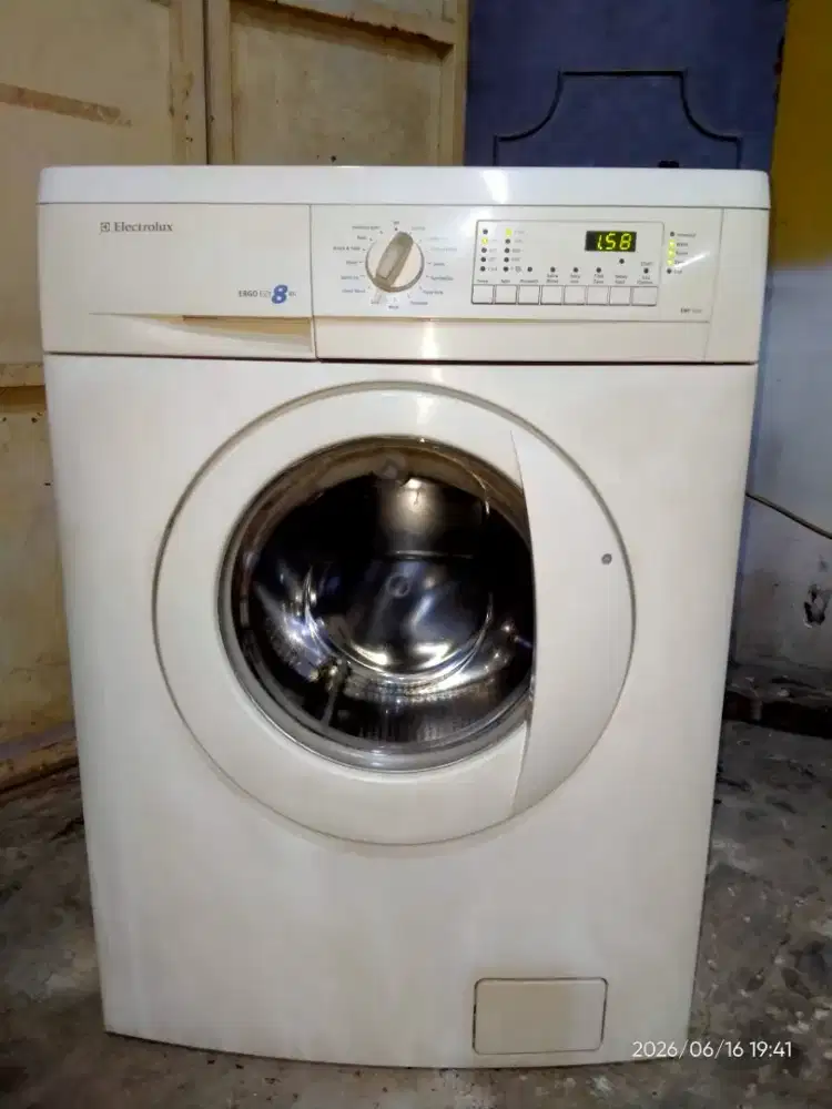 Mesin cuci Electrolux front loading